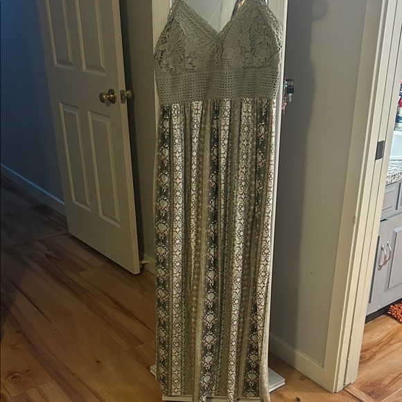 Derek Heart Lace Maxi Dress in Cream and Black - Picture 1 of 5